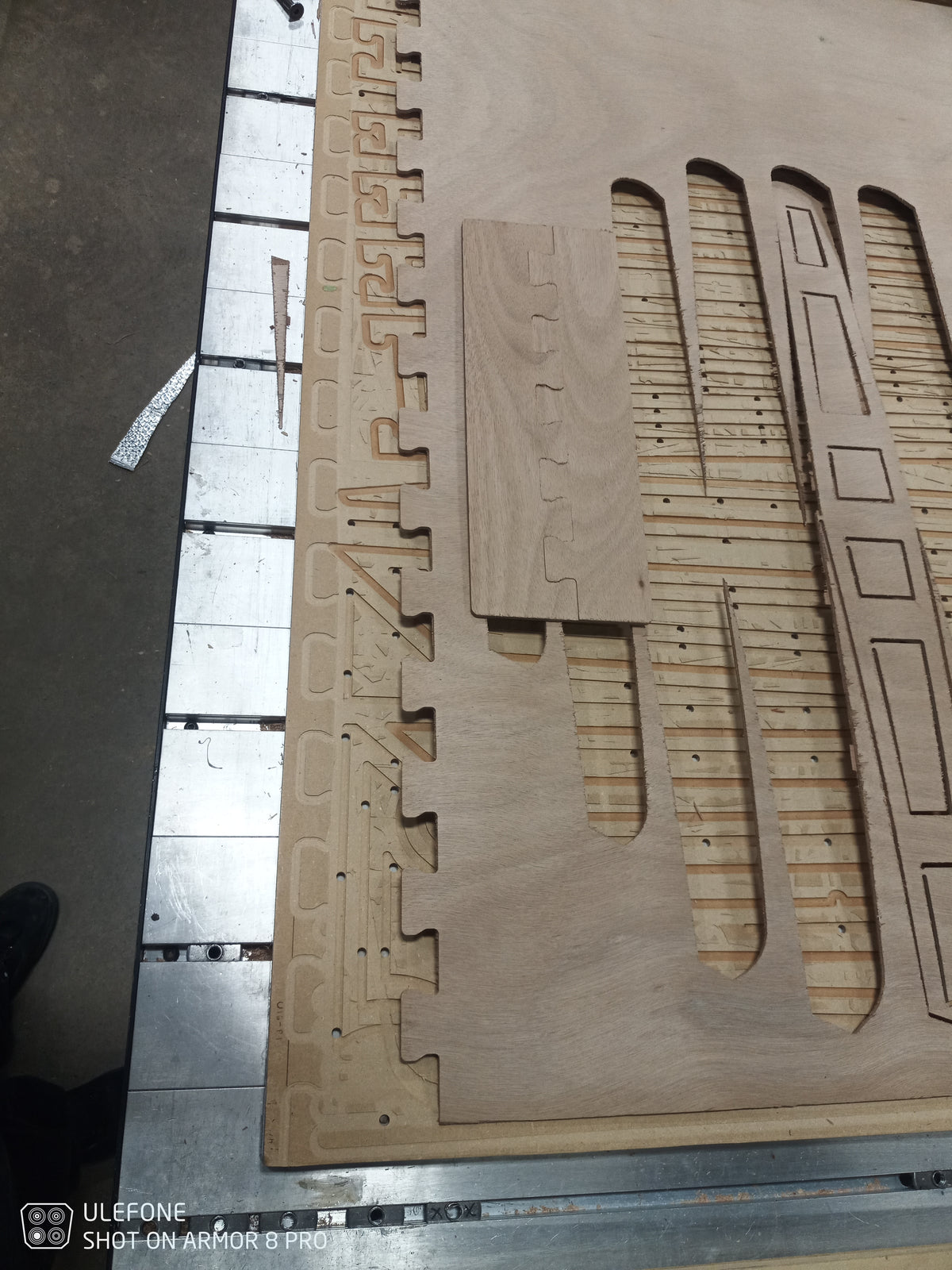 cutting puzzle joint